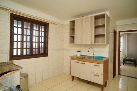 Casa para alugar com 60m², 2 quartos e 2 vagas Casa para alugar com 60m², 2 quartos e 2 vagasCozinha