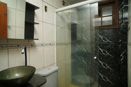 Casa para alugar com 60m², 2 quartos e 2 vagas Casa para alugar com 60m², 2 quartos e 2 vagasBanheiro