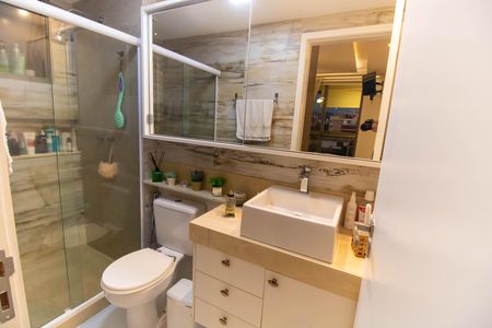 Apartamento à venda com 104m², 1 quarto e 1 vaga Apartamento à venda com 104m², 1 quarto e 1 vagaBanheiro da Suíte