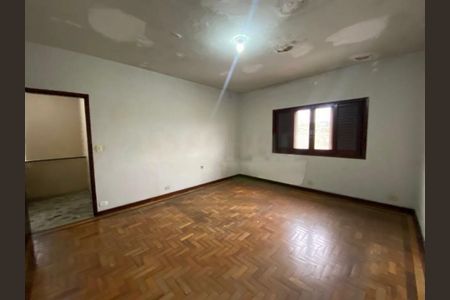 Casa à venda com 180m², 3 quartos e 4 vagas