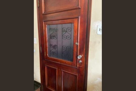 Casa à venda com 180m², 3 quartos e 4 vagas