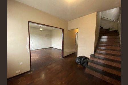 Casa à venda com 180m², 3 quartos e 4 vagas