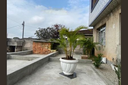 Casa à venda com 180m², 3 quartos e 4 vagas