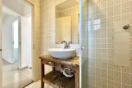 Apartamento para alugar com 61m², 2 quartos e sem vagaBanheiro da Suíte