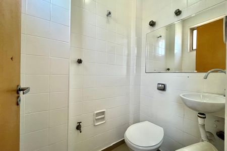 Apartamento para alugar com 61m², 2 quartos e sem vagaBanheiro de serviço