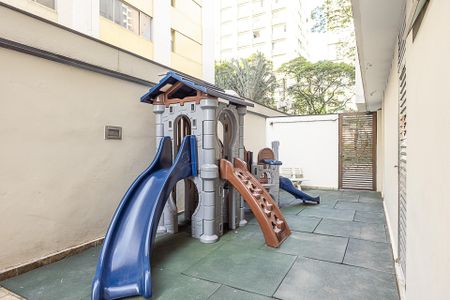 Apartamento à venda com 100m², 3 quartos e 1 vaga Apartamento à venda com 100m², 3 quartos e 1 vagaÁrea comum - Playground