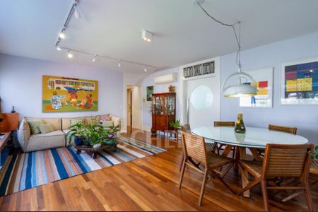 Apartamento à venda com 121m², 3 quartos e 2 vagas