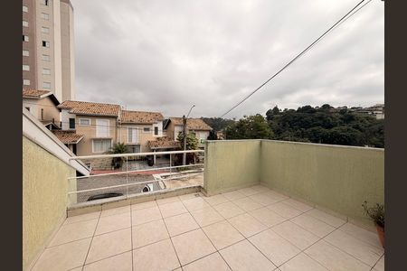Casa de condomínio à venda com 111m², 3 quartos e 3 vagasVaranda