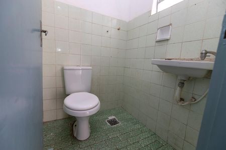Casa para alugar com 150m², 1 quarto e 2 vagas Casa para alugar com 150m², 1 quarto e 2 vagasBANHEIRO EXTERNO