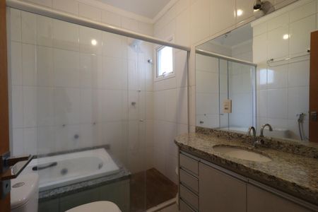 Apartamento para alugar com 174m², 3 quartos e 3 vagas Apartamento para alugar com 174m², 3 quartos e 3 vagasBanheiro da Suíte 3