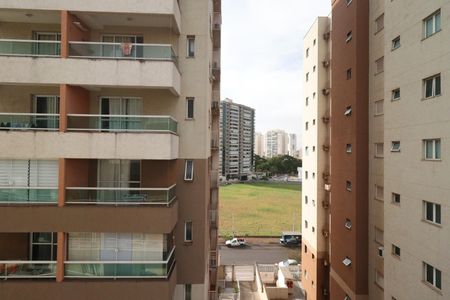 Apartamento para alugar com 174m², 3 quartos e 3 vagas Apartamento para alugar com 174m², 3 quartos e 3 vagasVista