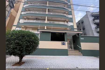 Apartamento para alugar com 174m², 3 quartos e 3 vagas Apartamento para alugar com 174m², 3 quartos e 3 vagasFachada