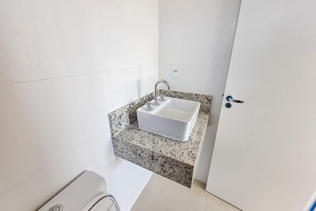 Apartamento à venda com 69m², 2 quartos e 2 vagasBanheiro da Suíte