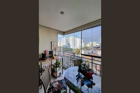Apartamento à venda com 64m², 3 quartos e 1 vaga Apartamento à venda com 64m², 3 quartos e 1 vagaVaranda
