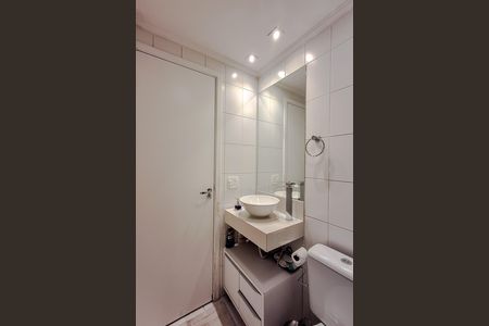 Apartamento à venda com 64m², 3 quartos e 1 vaga Apartamento à venda com 64m², 3 quartos e 1 vagaBanheiro