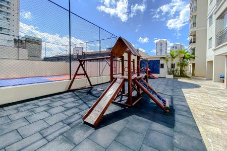 Apartamento à venda com 64m², 3 quartos e 1 vaga Apartamento à venda com 64m², 3 quartos e 1 vagaÁrea comum - Playground
