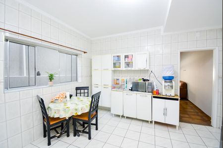 Casa à venda com 132m², 2 quartos e 2 vagasCozinha