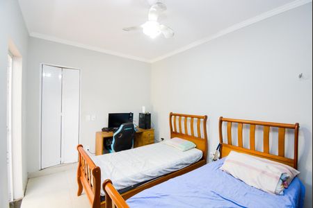 Casa à venda com 132m², 2 quartos e 2 vagasEdícula - Suíte