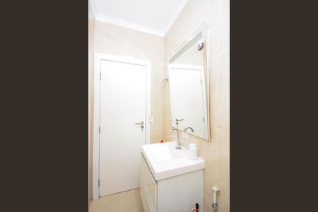 Casa à venda com 132m², 2 quartos e 2 vagasBanheiro Social