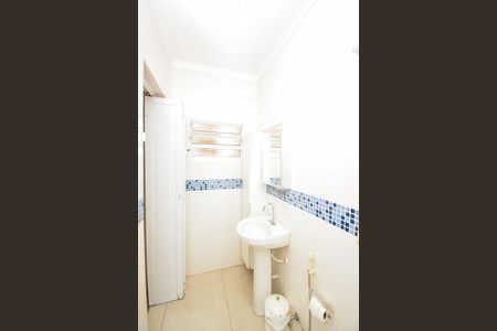 Casa à venda com 132m², 2 quartos e 2 vagasBanheiro da Edícula - Suíte