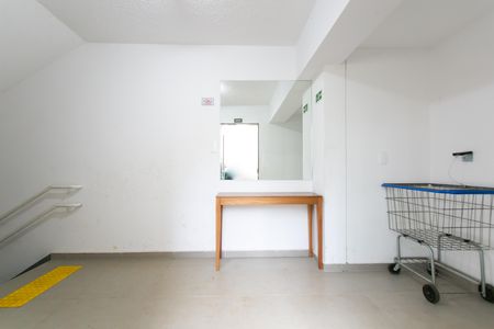 Apartamento para alugar com 44m², 2 quartos e sem vaga Apartamento para alugar com 44m², 2 quartos e sem vagaHall de Entrada