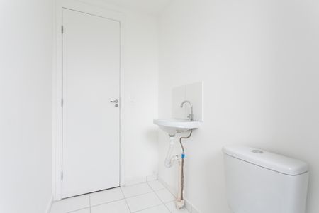Apartamento para alugar com 44m², 2 quartos e sem vaga Apartamento para alugar com 44m², 2 quartos e sem vagaBanheiro