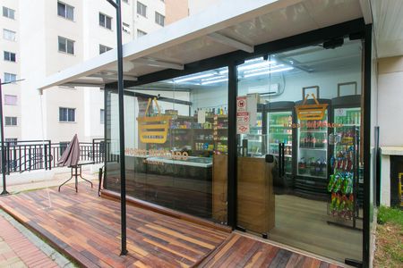 Apartamento para alugar com 44m², 2 quartos e sem vaga Apartamento para alugar com 44m², 2 quartos e sem vagaÁrea comum - Mercadinho