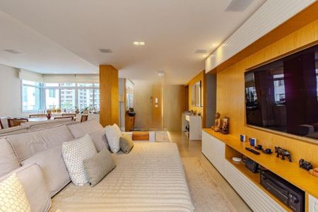 Apartamento à venda com 158m², 3 quartos e 1 vaga