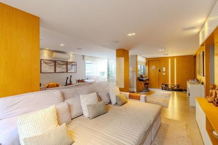 Apartamento à venda com 158m², 3 quartos e 1 vaga