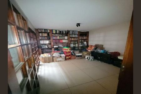 Casa à venda com 3 quartos, 180m² em Balneário São Francisco, Diadema