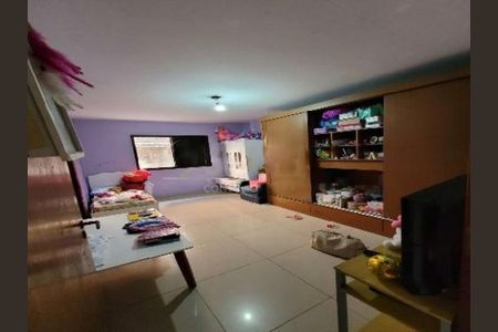 Casa à venda com 3 quartos, 180m² em Balneário São Francisco, Diadema