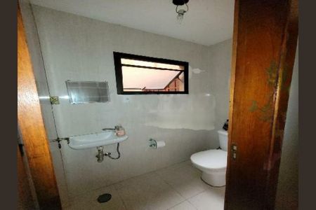 Casa à venda com 3 quartos, 180m² em Balneário São Francisco, Diadema
