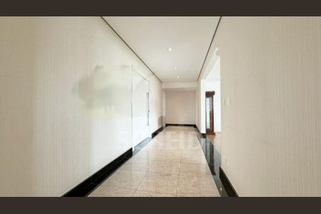 Apartamento à venda com 370m², 4 quartos e 5 vagas