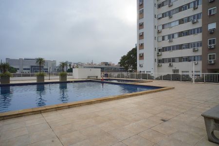 Apartamento para alugar com 55m², 2 quartos e 1 vaga Apartamento para alugar com 55m², 2 quartos e 1 vagaÁrea comum - Piscina