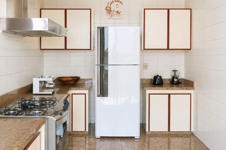 Apartamento à venda com 296m², 4 quartos e 1 vaga