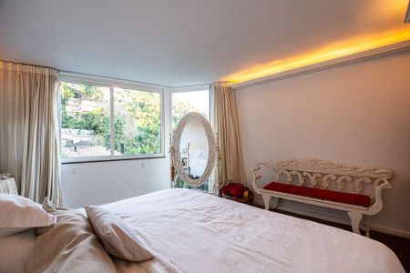 Casa à venda com 300m², 3 quartos e 4 vagas