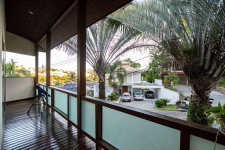 Casa à venda com 300m², 3 quartos e 4 vagas