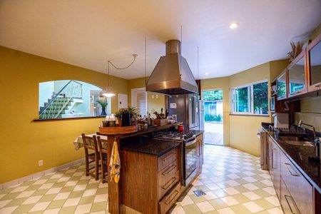 Casa à venda com 300m², 3 quartos e 4 vagas