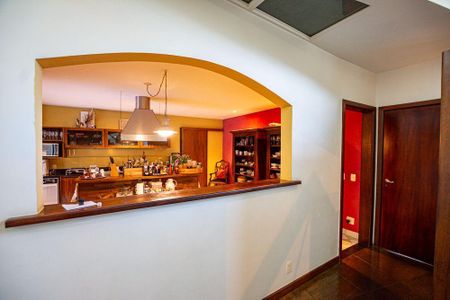 Casa à venda com 300m², 3 quartos e 4 vagas