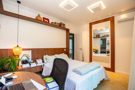 Casa à venda com 300m², 3 quartos e 4 vagas