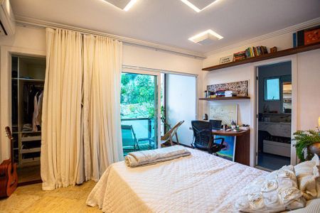 Casa à venda com 300m², 3 quartos e 4 vagas