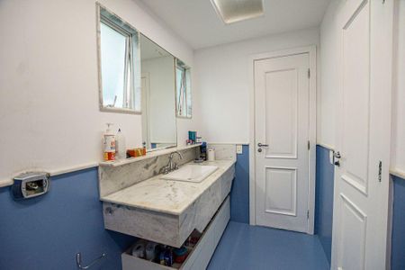 Casa à venda com 300m², 3 quartos e 4 vagas