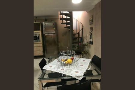 Casa à venda com 3 quartos, 140m² em Cupecê, São Paulo