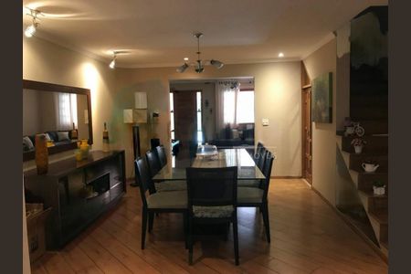 Casa à venda com 3 quartos, 140m² em Cupecê, São Paulo