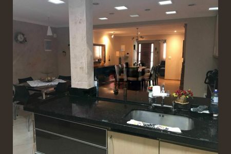 Casa à venda com 140m², 3 quartos e 2 vagas