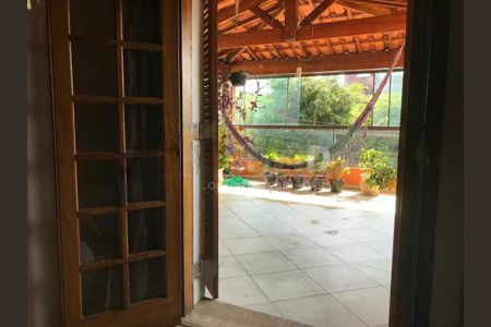 Casa à venda com 140m², 3 quartos e 2 vagas