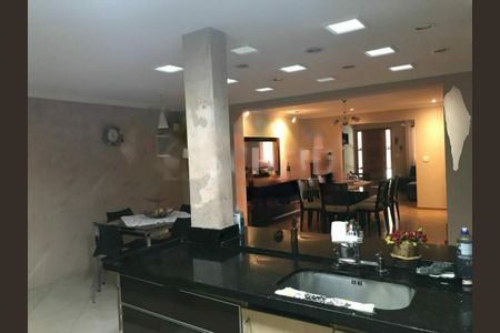 Casa à venda com 140m², 3 quartos e 2 vagas