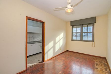 Sala de apartamento à venda com 3 quartos, 70m² em Petrópolis, Porto Alegre