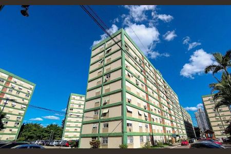 Apartamento à venda com 70m², 3 quartos e 1 vaga Apartamento à venda com 70m², 3 quartos e 1 vagaFachada