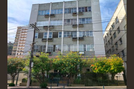 Apartamento para alugar com 70m², 2 quartos e 1 vaga Apartamento para alugar com 70m², 2 quartos e 1 vagaFachada e portaria